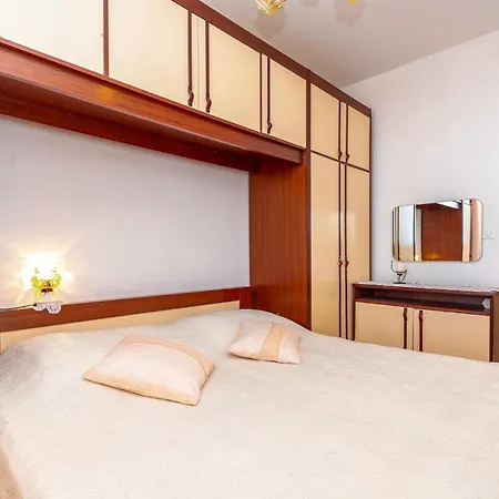 公寓 1 Bedroom Awesome Apartment In Blato